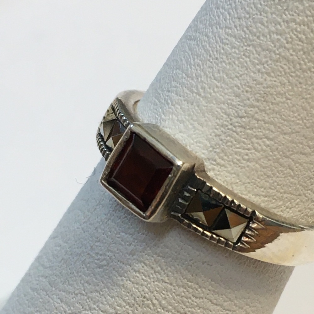 Sterling Silver Garnet & Marcasite Ring - Picture 2 of 4